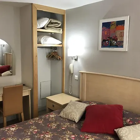 Enghien 아파트